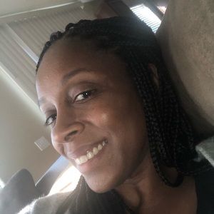 Meet your Posher, Tia